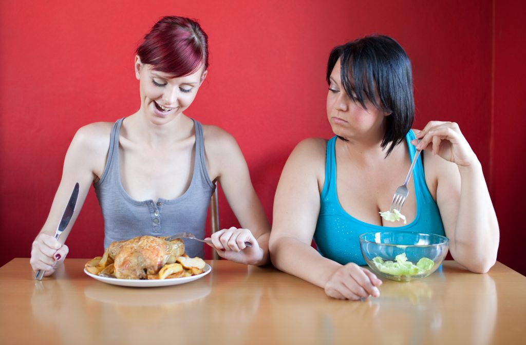 Se mangiare sano è solo una sofferenza per te e non ti aiuta a dimagrire, questo articolo potrà aiutarti a perdere peso in modo salutare e piacevole.